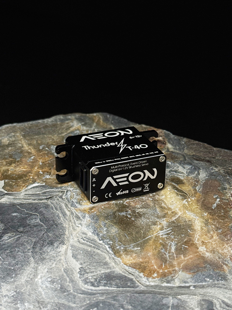 T40-ServoBottom960x1280